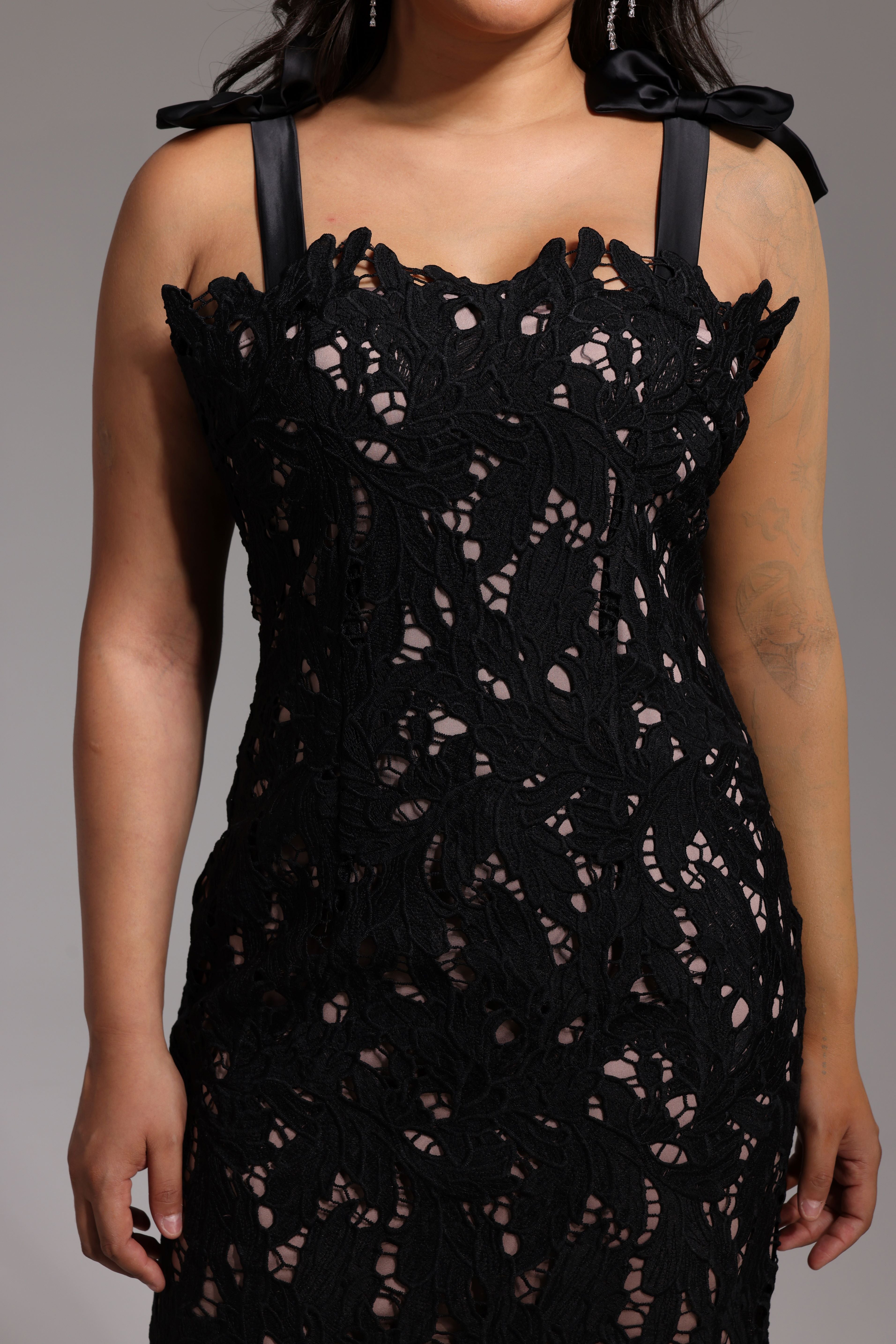 BLACK SEQUIN GOWN WITH BOW STRAPS