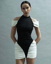 The Noir & Pearl Sculpt Mini