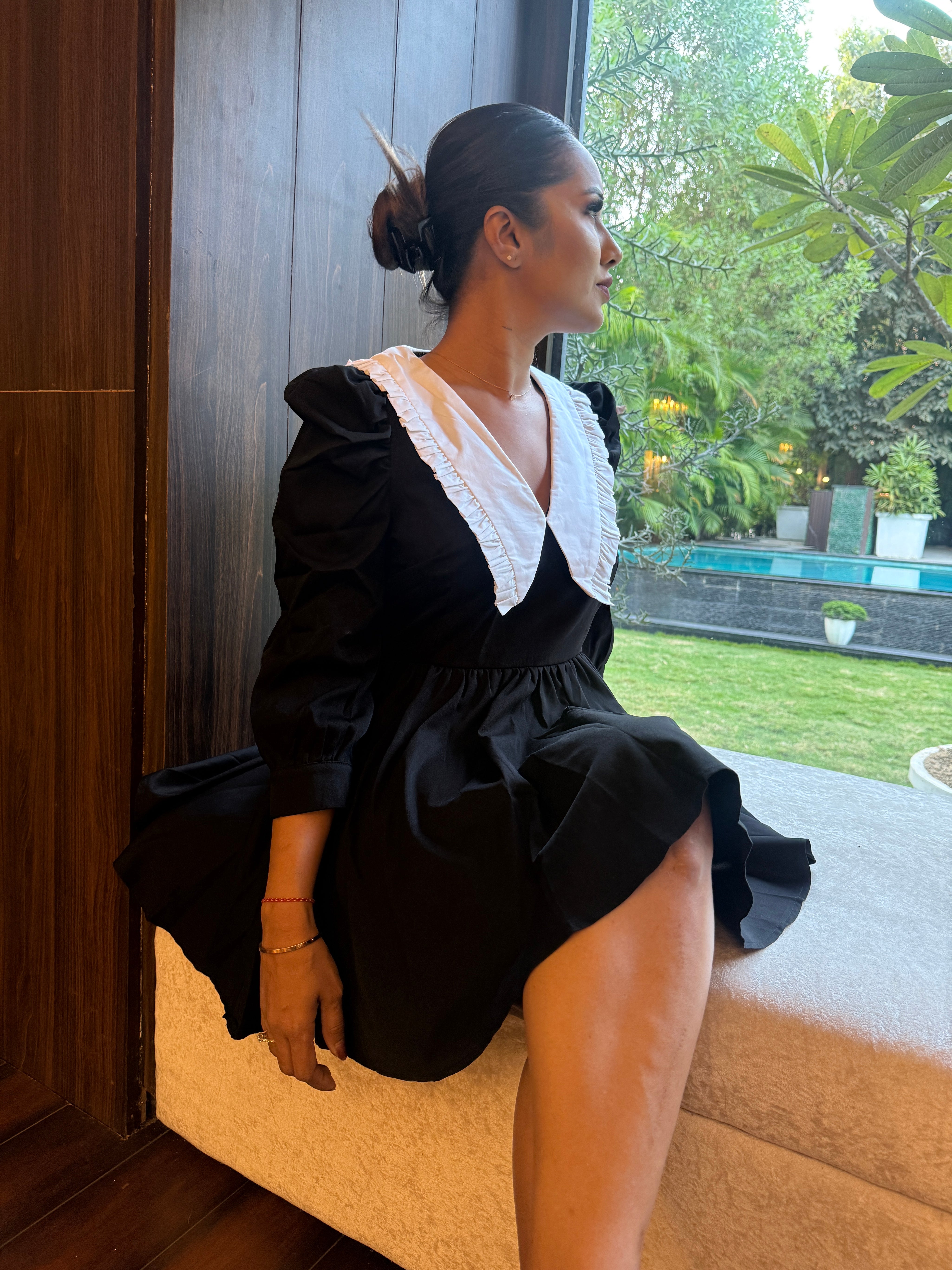 Classic Collar Puff Sleeve Dress