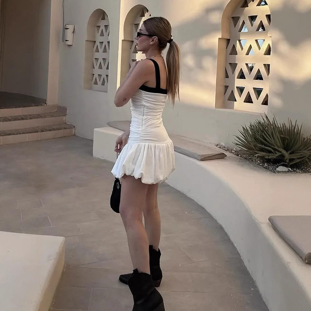 Classic Edge Contrast Strap Dress