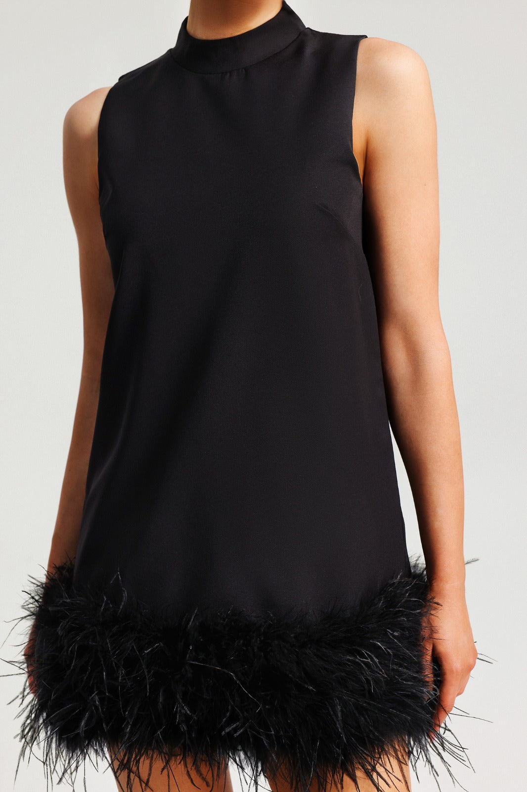 Feather Noir Mini